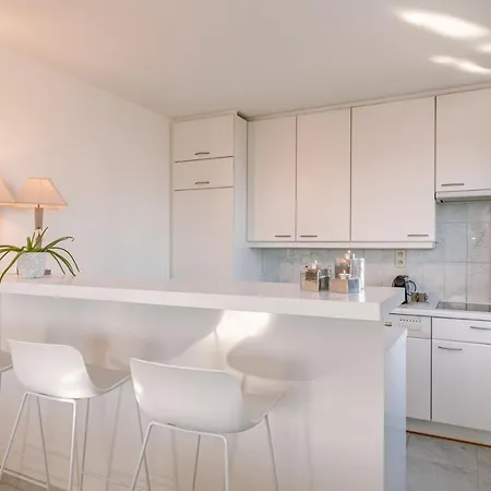 Spacious & Modern With Garage & Sea View Ostende
