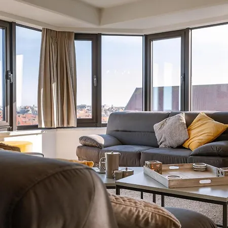 Apartamento Spacious & Modern With Garage & Sea View