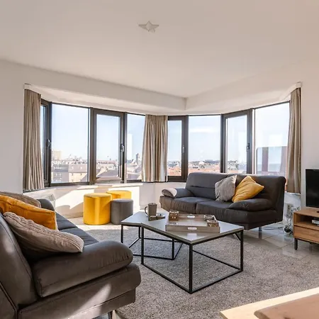 Apartamento Spacious & Modern With Garage & Sea View